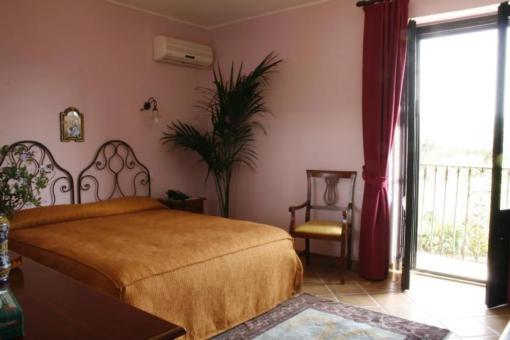 ****  Don Giovanni Hotel Самбука-ди-Сицилия Италия